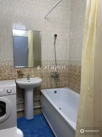 1-комнатная квартира, этаж 8 из 9, 38 м²