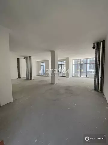 388 м², 4-комнатная квартира, этаж 1 из 2, 388 м², изображение - 17