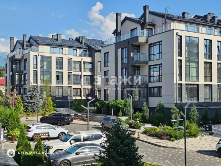 180 м², 4-комнатная квартира, этаж 3 из 3, 180 м², изображение - 1