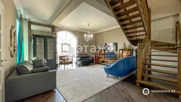6-комнатная квартира, этаж 6 из 7, 280 м², на длительный срок