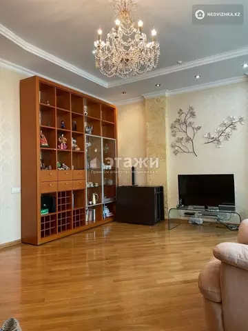 2-комнатная квартира, этаж 12 из 20, 75 м², на длительный срок