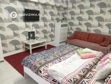 1-комнатная квартира, этаж 3 из 7, 41 м², посуточно