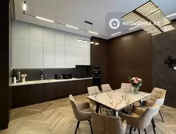 6-комнатный дом, 10 соток, 373 м²