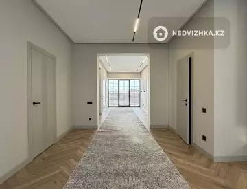 6-комнатный дом, 10 соток, 373 м²