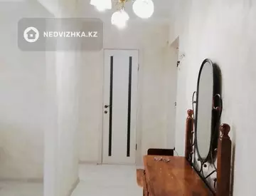 2-комнатная квартира, этаж 3 из 5, 53 м²