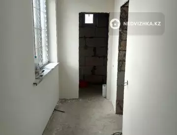 4-комнатная часть дома, 12 соток, 220 м²
