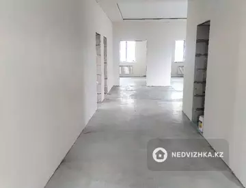 4-комнатная часть дома, 12 соток, 220 м²