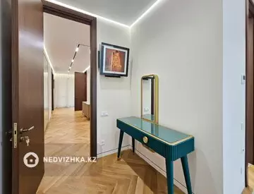 196 м², 4-комнатная квартира, этаж 2 из 3, 196 м², изображение - 4