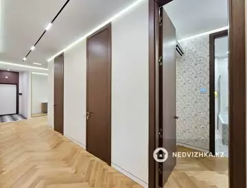 196 м², 4-комнатная квартира, этаж 2 из 3, 196 м², изображение - 31