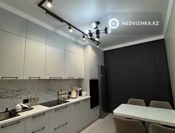 2-комнатная квартира, этаж 6 из 10, 72 м²