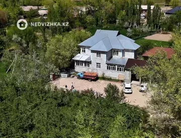 9-комнатный дом, 1650 соток, 532 м²