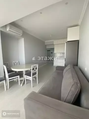 2-комнатная квартира, этаж 4 из 12, 54 м²