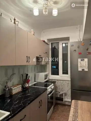 2-комнатная квартира, этаж 3 из 5, 43 м²