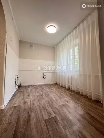 2-комнатная квартира, этаж 3 из 4, 40 м²