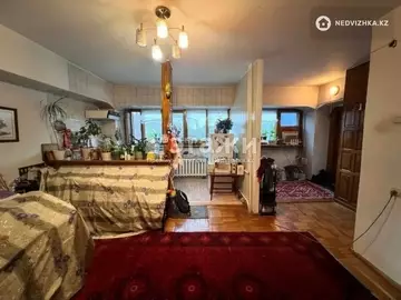 3-комнатная квартира, этаж 4 из 7, 70 м²