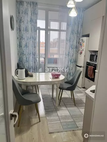 2-комнатная квартира, этаж 9 из 9, 62 м²
