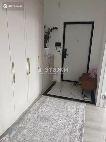 2-комнатная квартира, этаж 9 из 9, 62 м²