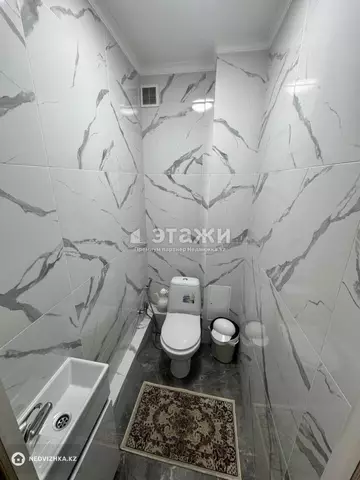 2-комнатная квартира, этаж 4 из 6, 58 м²