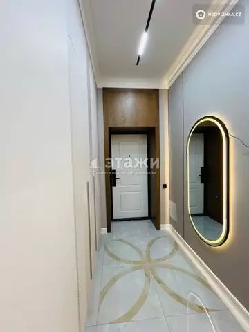 3-комнатная квартира, этаж 9 из 10, 90 м²