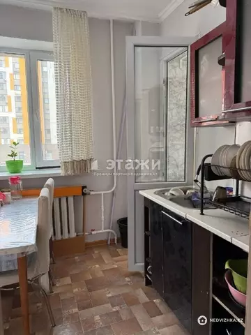 2-комнатная квартира, этаж 2 из 10, 50 м²