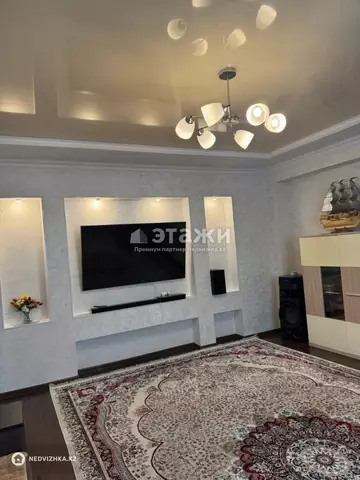 3-комнатная квартира, этаж 4 из 13, 108 м²