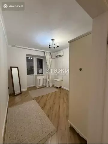2-комнатная квартира, этаж 8 из 9, 58 м²