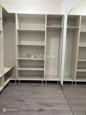 2-комнатная квартира, этаж 4 из 5, 45 м²