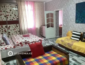 1-комнатная квартира, этаж 2 из 3, 45 м², на длительный срок