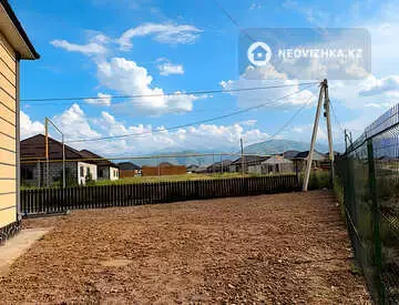 3-комнатная квартира, этаж 1 из 2, 100 м²