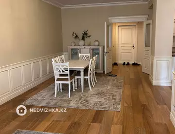 3-комнатная квартира, этаж 3 из 6, 130 м², на длительный срок