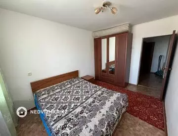 2-комнатная квартира, этаж 6 из 9, 50 м², на длительный срок