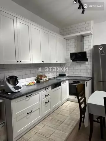 3-комнатная квартира, этаж 8 из 21, 92 м²