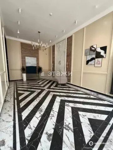 2-комнатная квартира, этаж 9 из 12, 72 м²