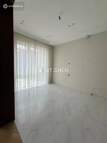 2-комнатная квартира, этаж 9 из 12, 72 м²