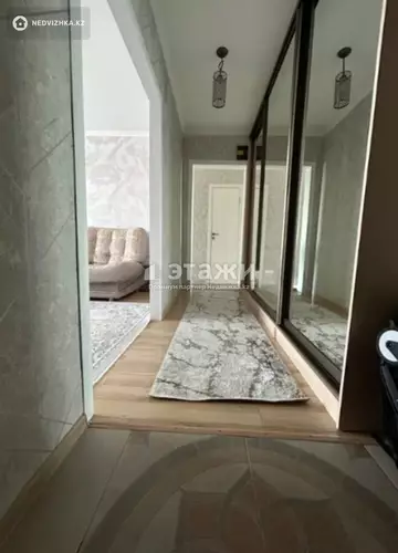 4-комнатная квартира, этаж 9 из 9, 80 м²