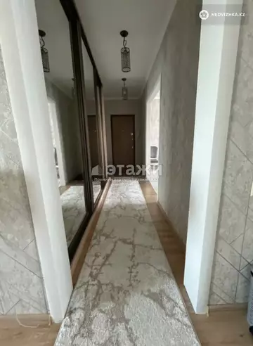 4-комнатная квартира, этаж 9 из 9, 80 м²