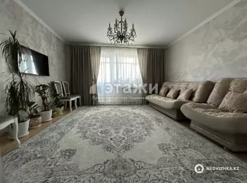 4-комнатная квартира, этаж 9 из 9, 80 м²