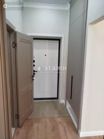 2-комнатная квартира, этаж 8 из 15, 40 м²