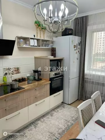 3-комнатная квартира, этаж 3 из 9, 80 м²