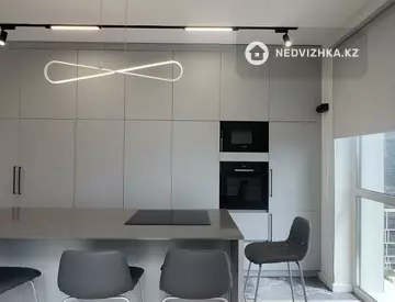 3-комнатная квартира, этаж 18 из 21, 100 м²
