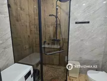 2-комнатная квартира, этаж 13 из 17, 60 м², на длительный срок
