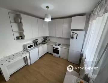 2-комнатная квартира, этаж 3 из 5, 51 м²