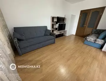 2-комнатная квартира, этаж 3 из 5, 51 м²