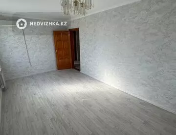 3-комнатная квартира, этаж 5 из 5, 81 м², на длительный срок