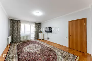 2-комнатная квартира, этаж 7 из 12, 78 м²