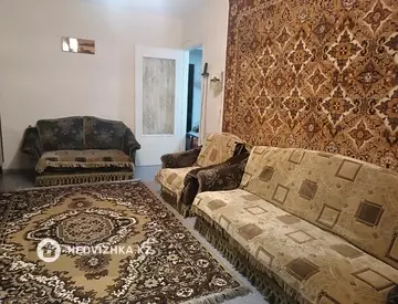 3-комнатная квартира, этаж 1 из 5, 61 м², на длительный срок