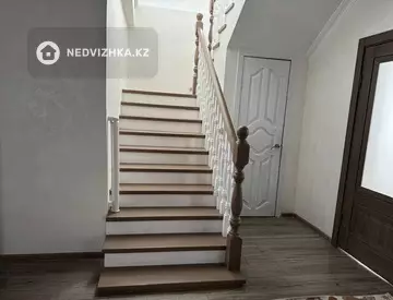 5-комнатный дом, 8.5 соток, 280 м²