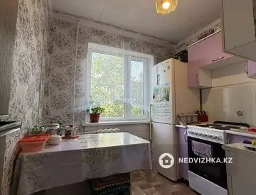 3-комнатная квартира, этаж 3 из 5, 58 м²