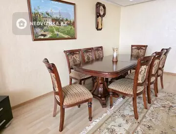 3-комнатная квартира, этаж 9 из 9, 137 м²