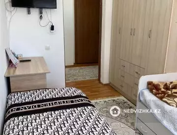 3-комнатная квартира, этаж 1 из 5, 70 м²
